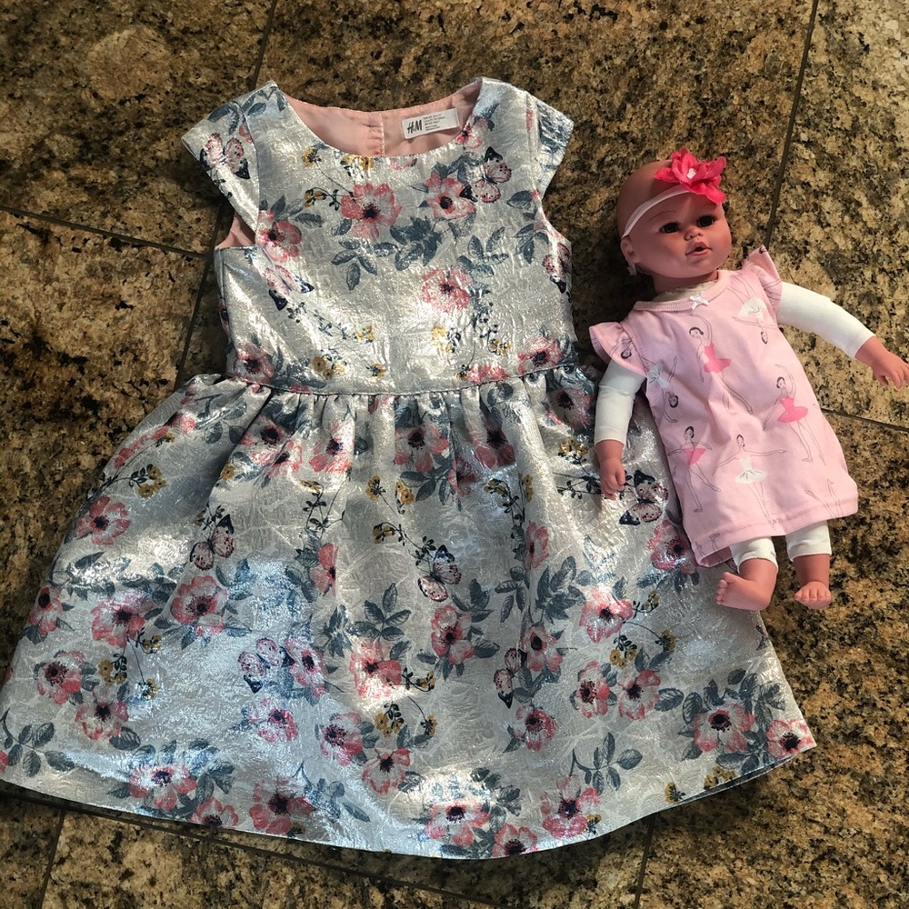 H&M’s Girl’s Dress. Size 6-7